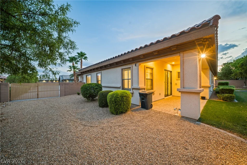 8030 Palm Cove, Las Vegas, NV 89129