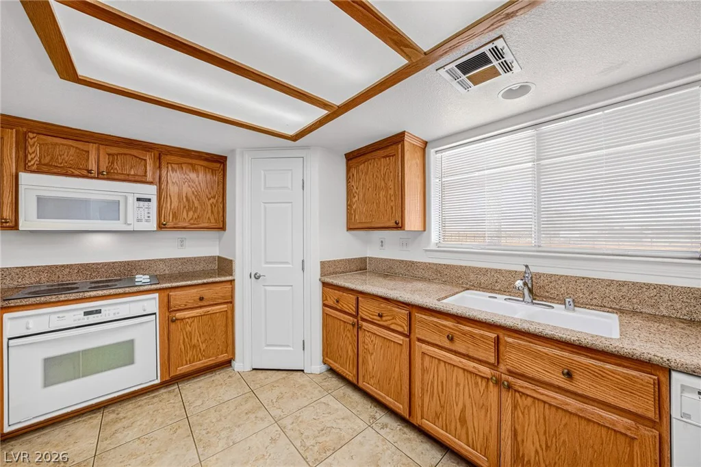 2121 Labrador, Pahrump, NV 89048