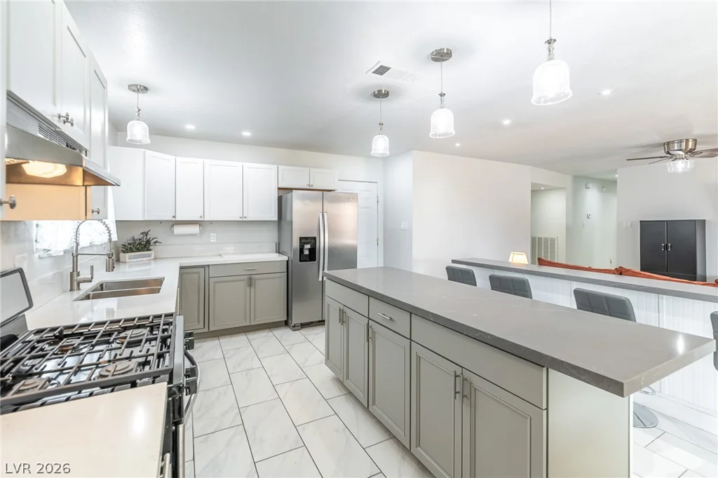 105 Cimarron, Las Vegas, NV 89145