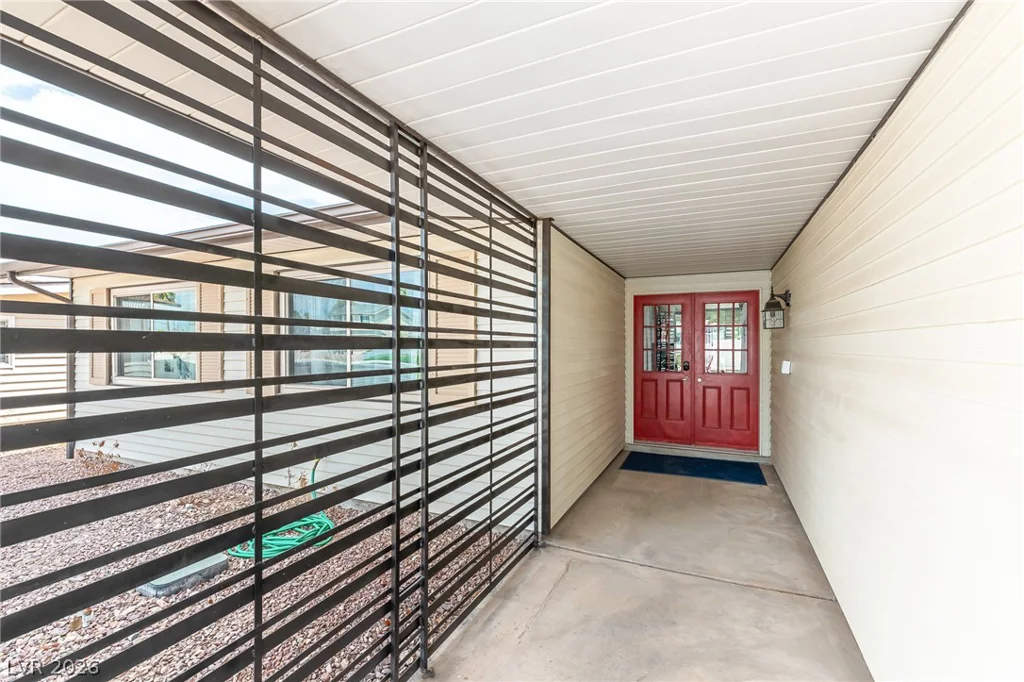 105 Cimarron, Las Vegas, NV 89145