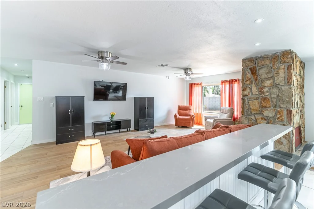 105 Cimarron, Las Vegas, NV 89145