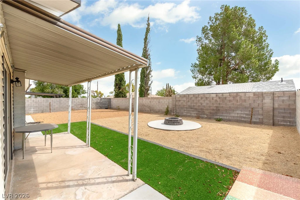 105 Cimarron, Las Vegas, NV 89145