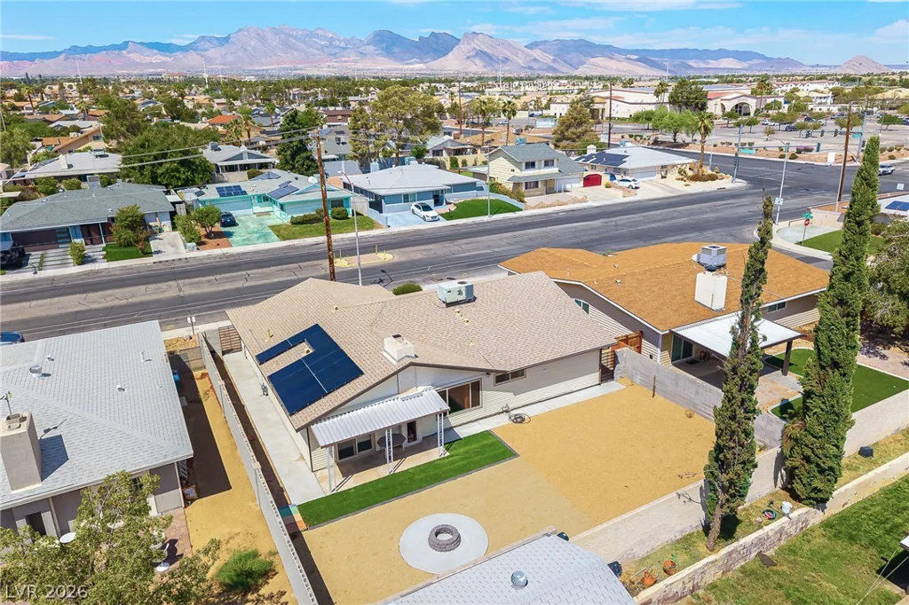 105 Cimarron, Las Vegas, NV 89145