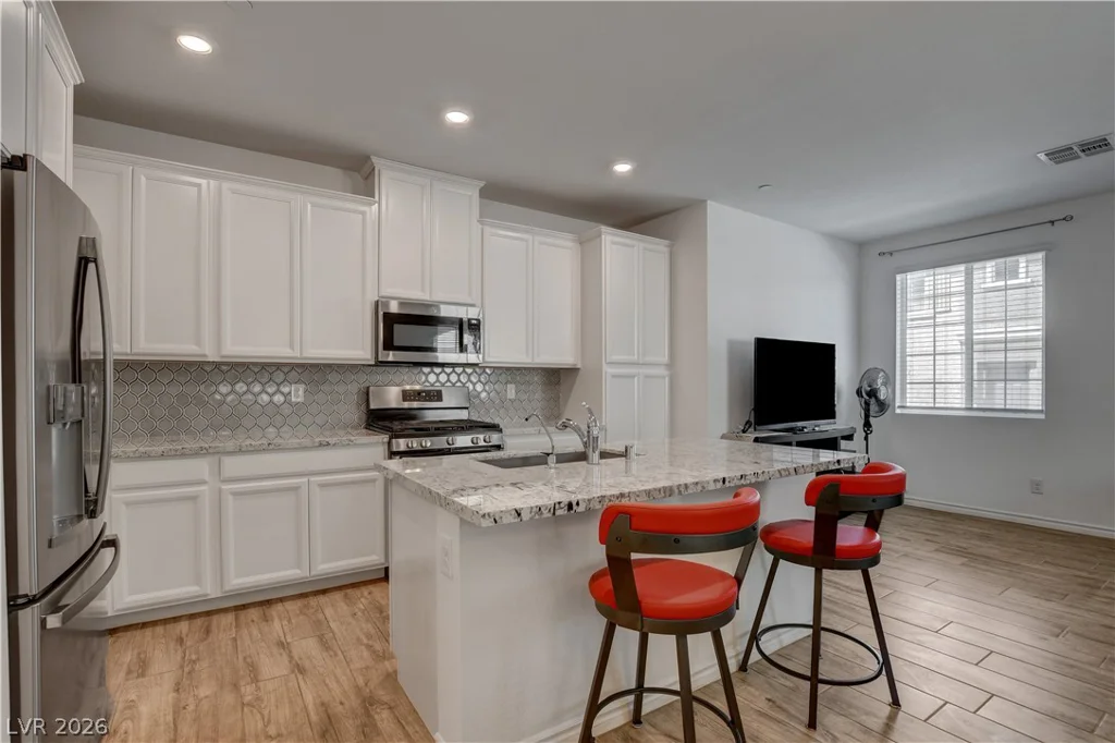 20 Barbara, Las Vegas, NV 89183