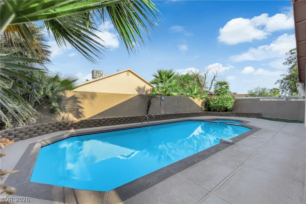 2353 Moorpark, Henderson, NV 89014