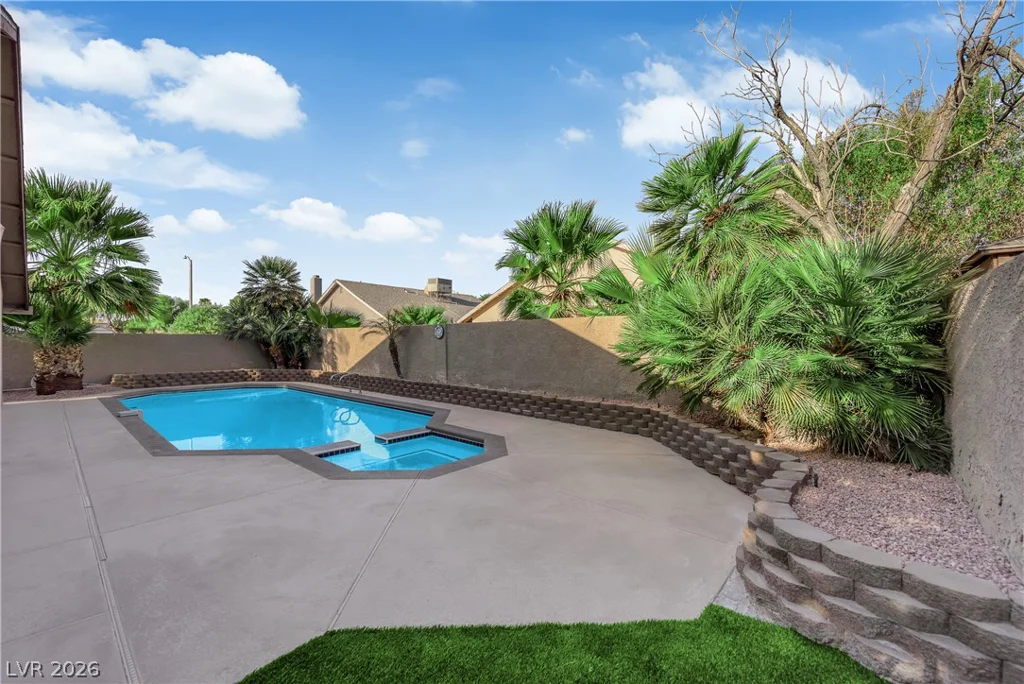 2353 Moorpark, Henderson, NV 89014