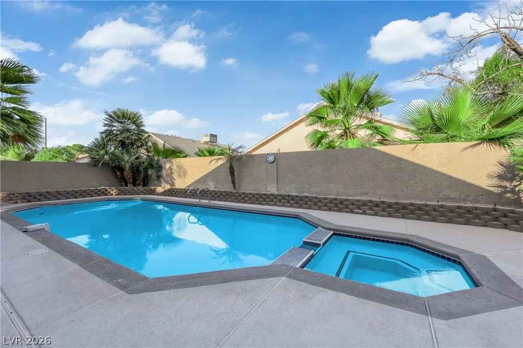 2353 Moorpark, Henderson, NV 89014