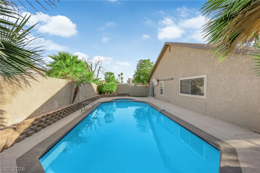 2353 Moorpark, Henderson, NV 89014