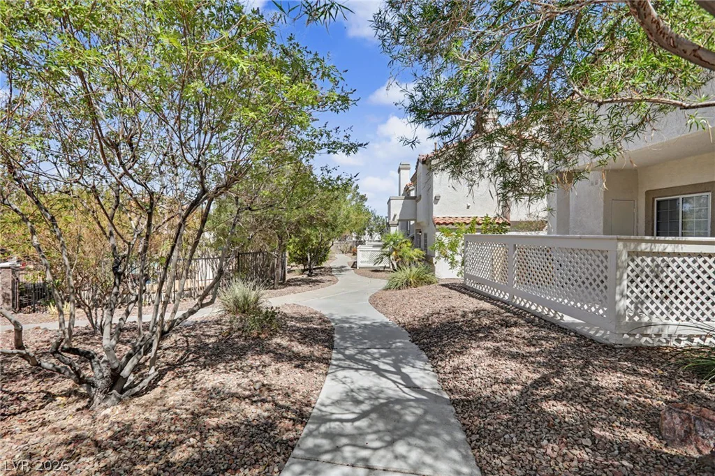 1674 Normandy, Henderson, NV 89014