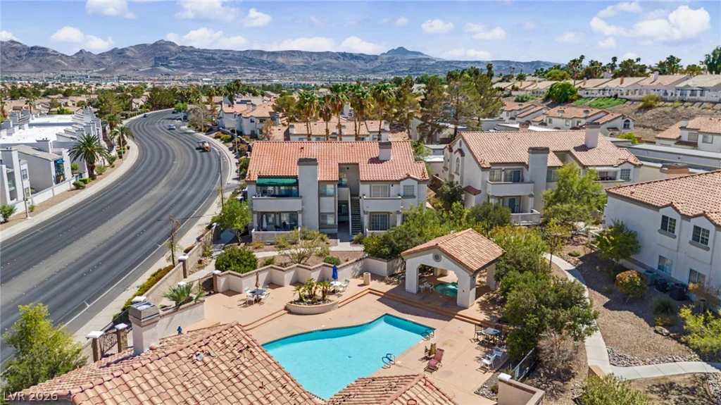 1674 Normandy, Henderson, NV 89014