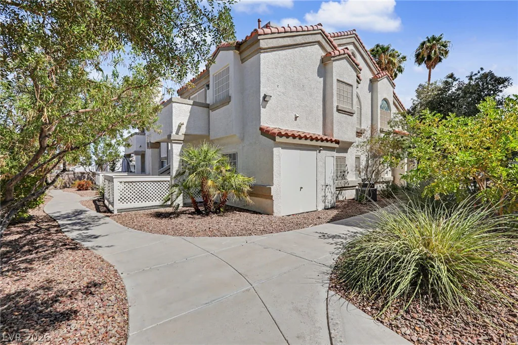 1674 Normandy, Henderson, NV 89014