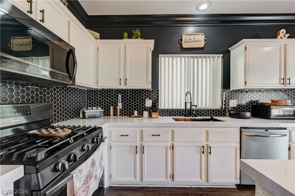 1116 Oceanwood, North Las Vegas, NV 89086