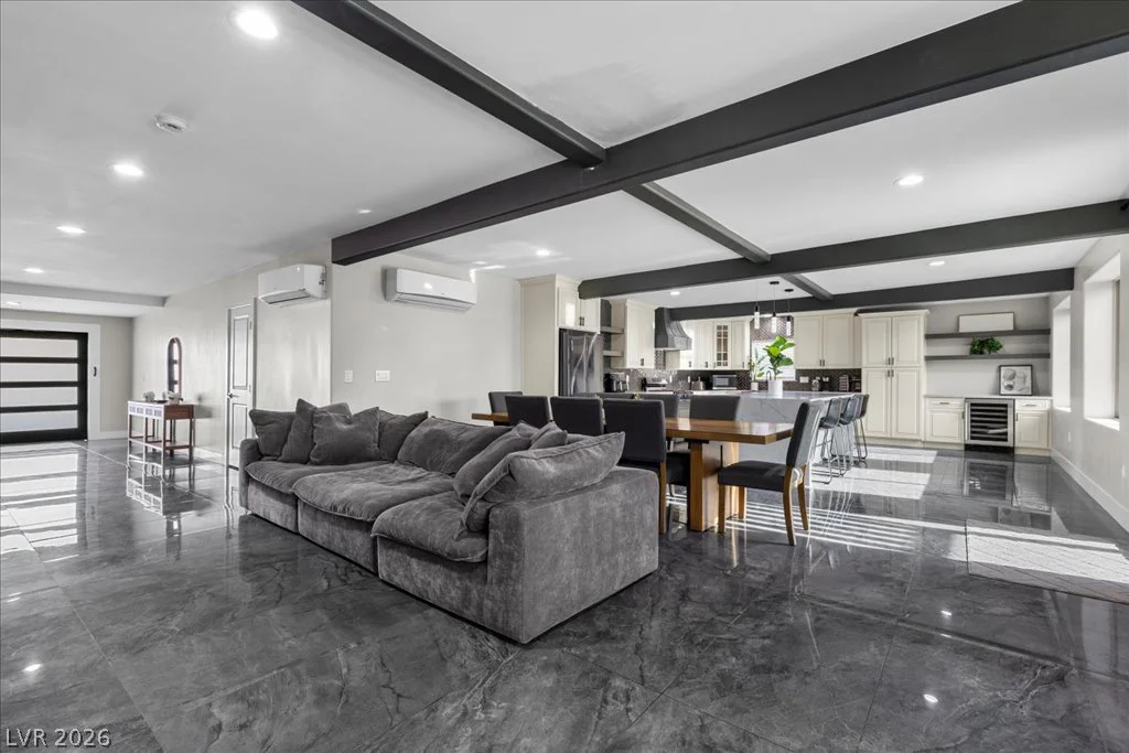 7061 Valley View, Las Vegas, NV 89118