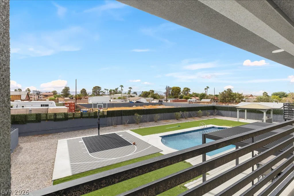7061 Valley View, Las Vegas, NV 89118
