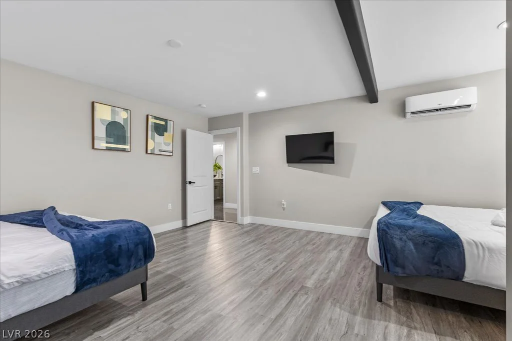 7061 Valley View, Las Vegas, NV 89118