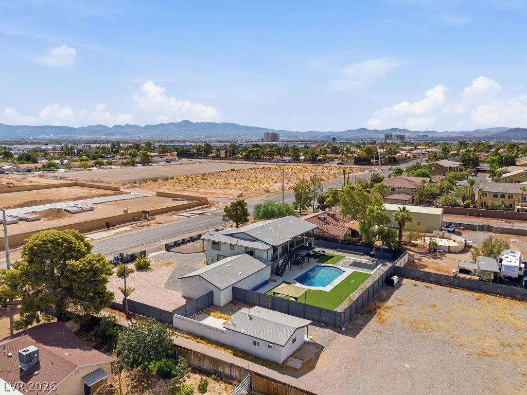 7061 Valley View, Las Vegas, NV 89118