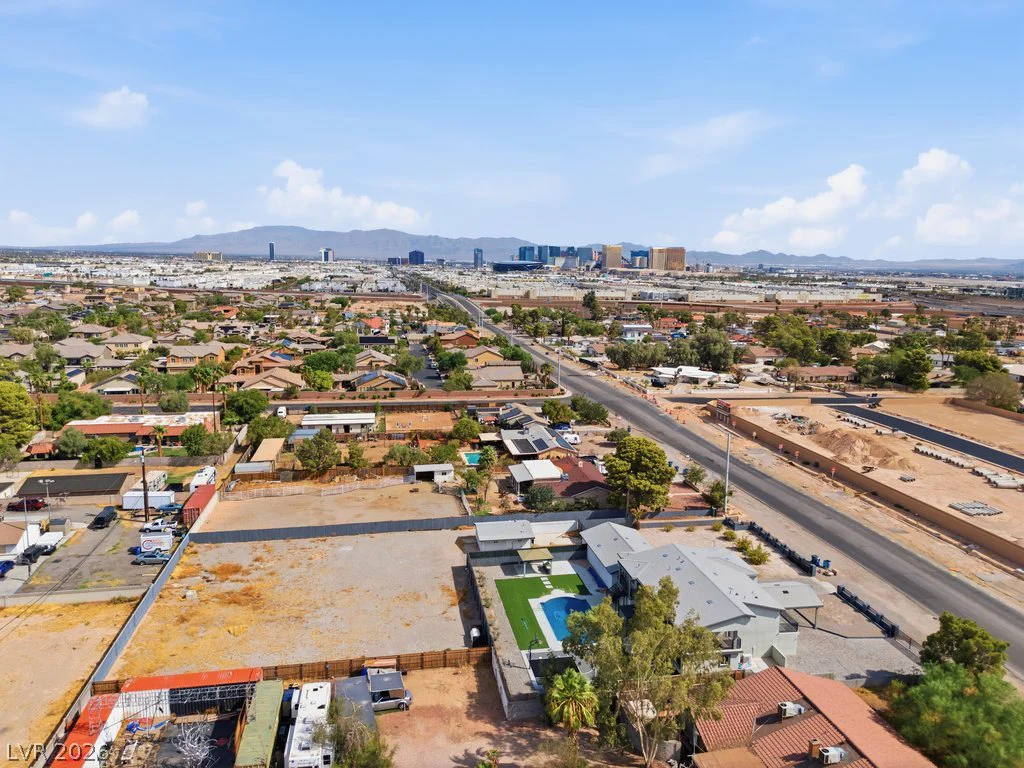 7061 Valley View, Las Vegas, NV 89118