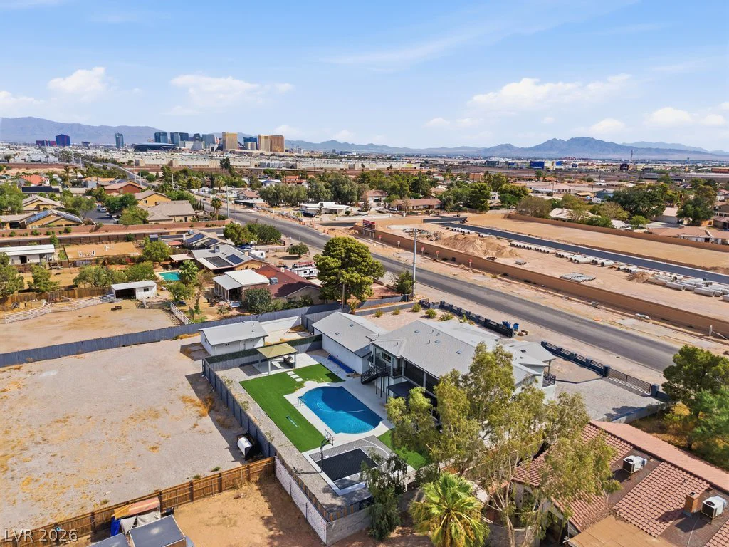 7061 Valley View, Las Vegas, NV 89118