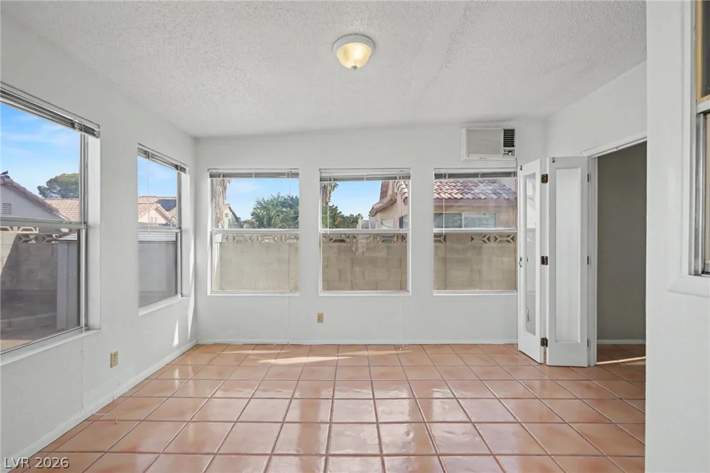 1950 Turtlerock, Las Vegas, NV 89142