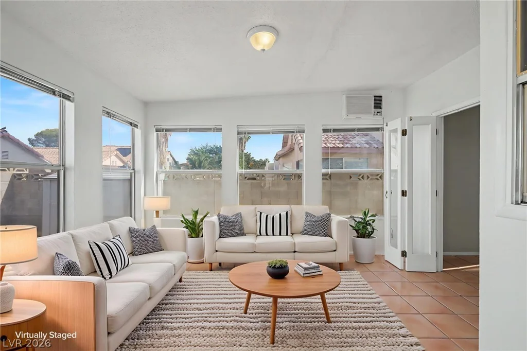 1950 Turtlerock, Las Vegas, NV 89142