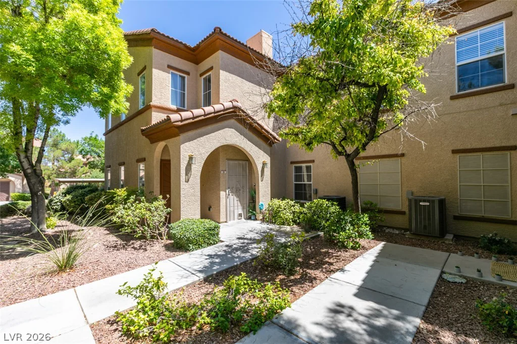 3822 Ormond Beach, Las Vegas, NV 89129