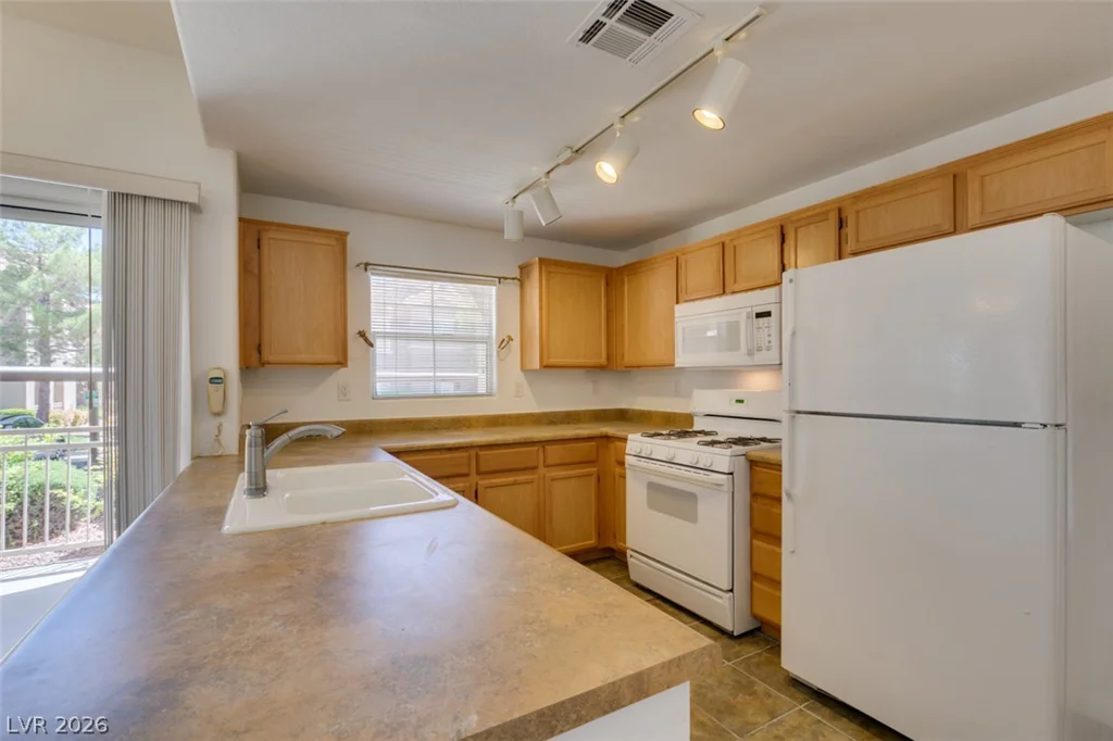 3822 Ormond Beach, Las Vegas, NV 89129