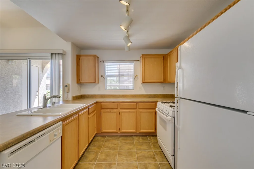 3822 Ormond Beach, Las Vegas, NV 89129