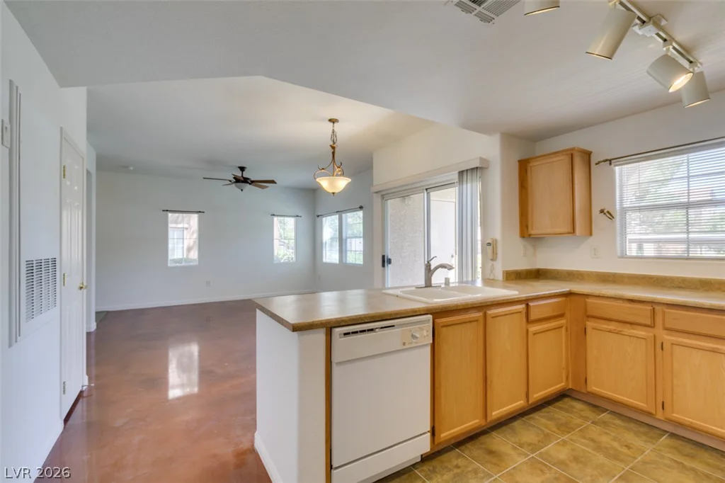 3822 Ormond Beach, Las Vegas, NV 89129