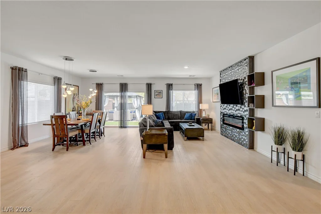 2772 Song Point, Las Vegas, NV 89121