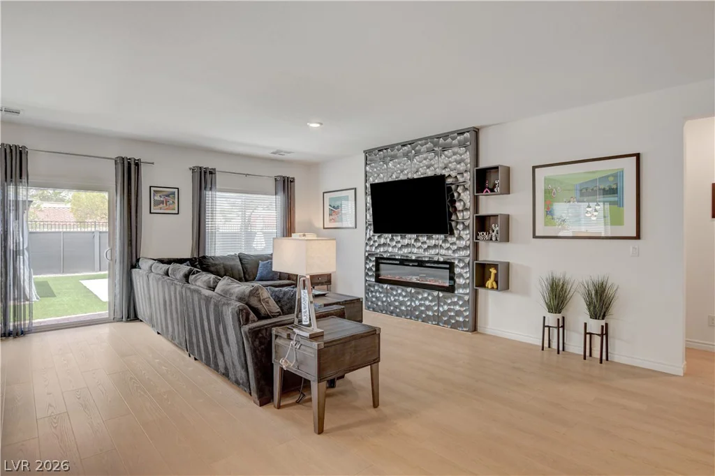 2772 Song Point, Las Vegas, NV 89121