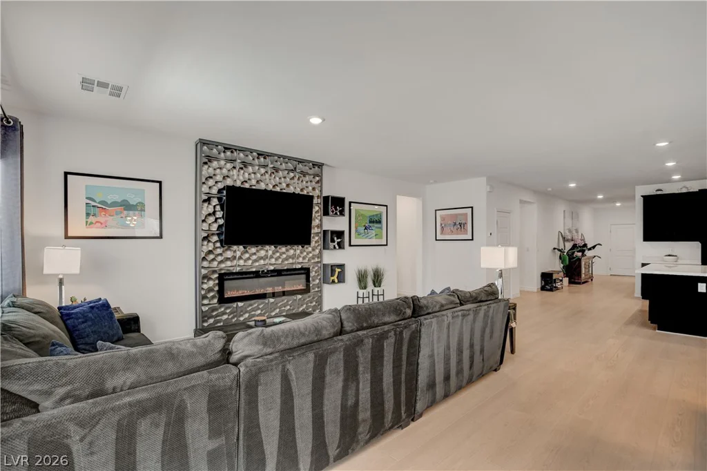 2772 Song Point, Las Vegas, NV 89121