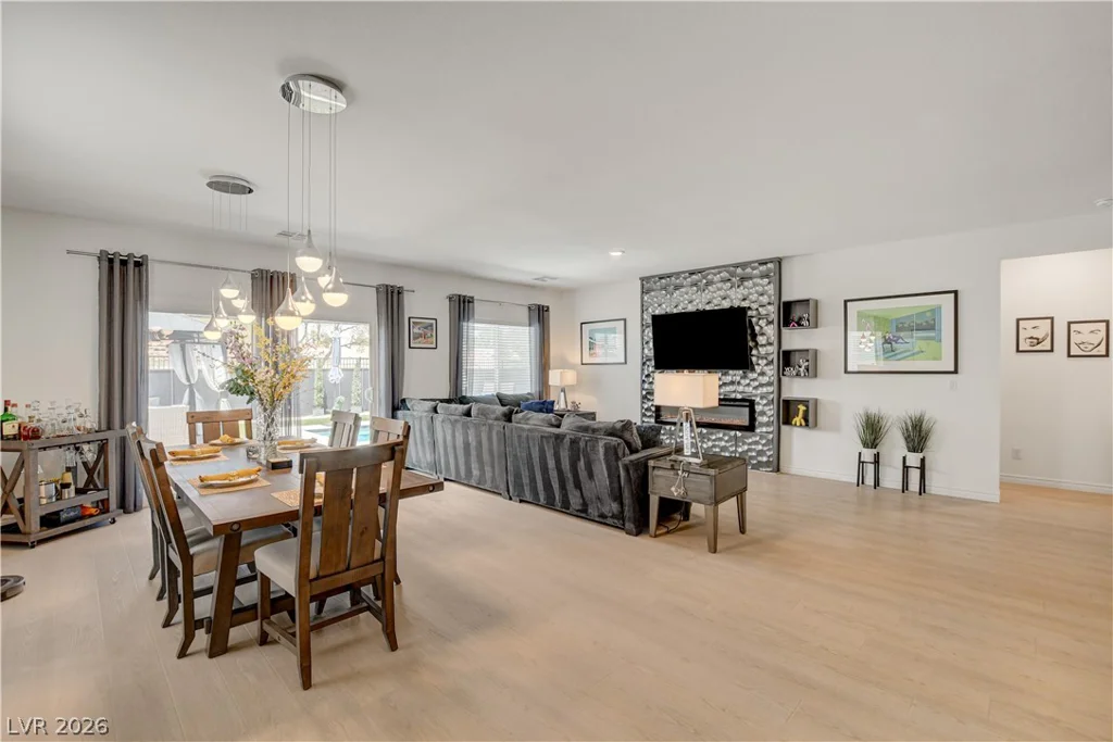 2772 Song Point, Las Vegas, NV 89121