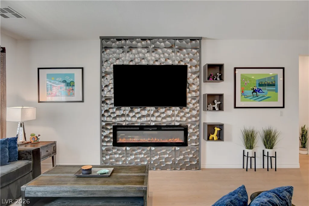 2772 Song Point, Las Vegas, NV 89121