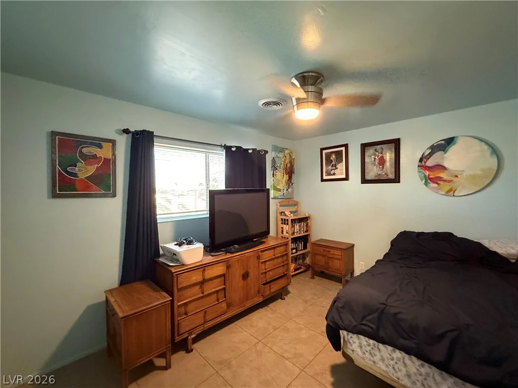 405 Holcomb, Las Vegas, NV 89107