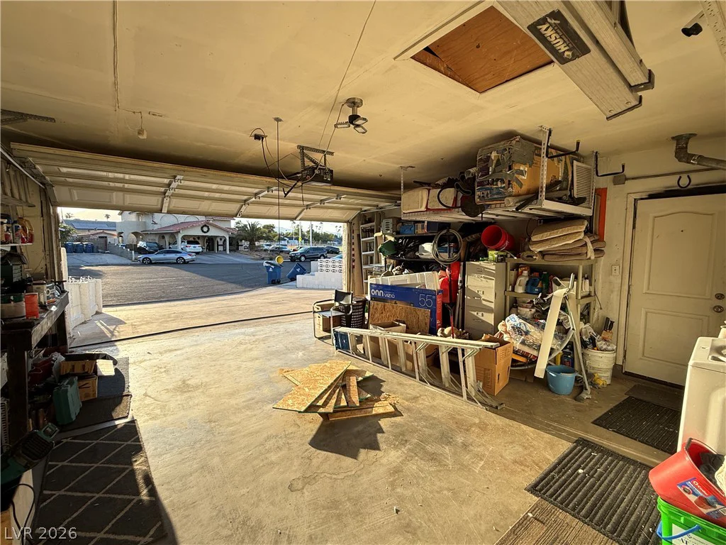 405 Holcomb, Las Vegas, NV 89107
