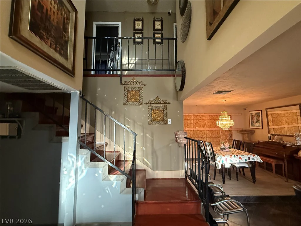 405 Holcomb, Las Vegas, NV 89107