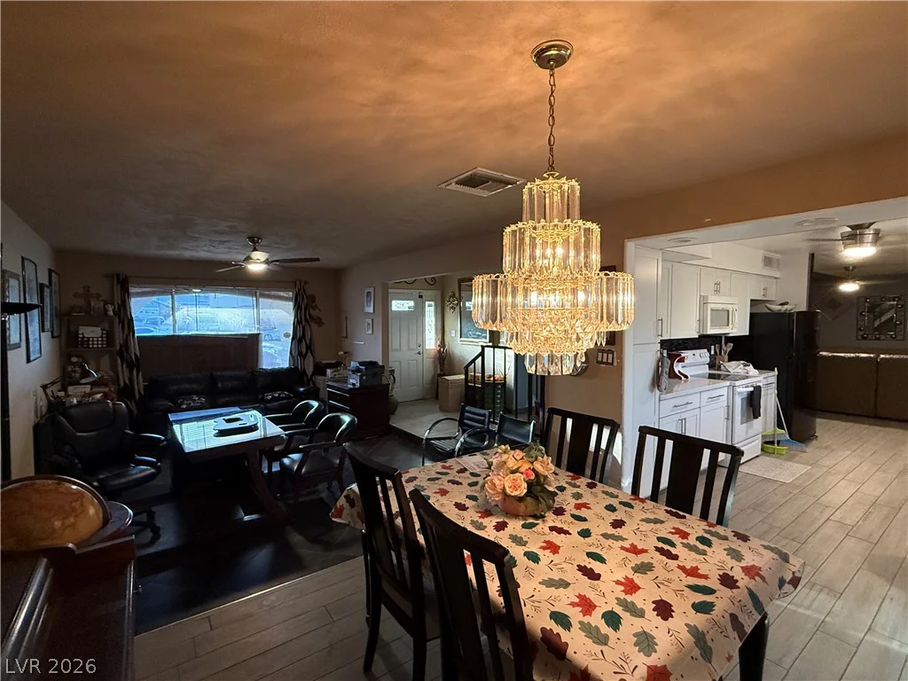 405 Holcomb, Las Vegas, NV 89107