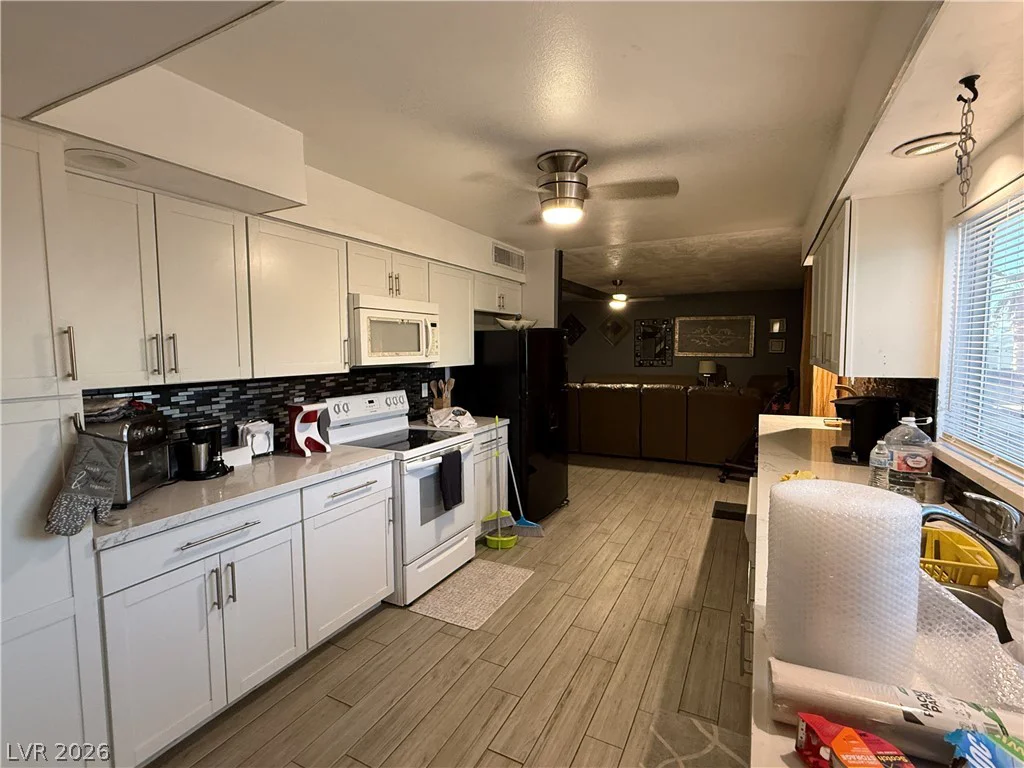 405 Holcomb, Las Vegas, NV 89107