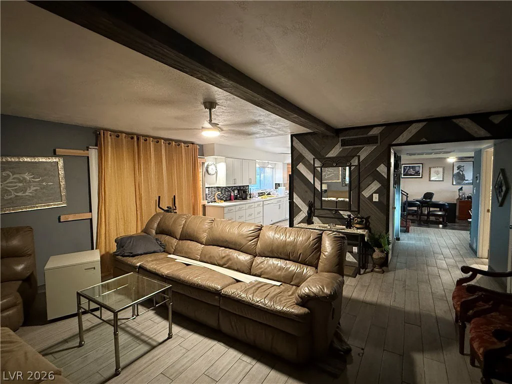 405 Holcomb, Las Vegas, NV 89107