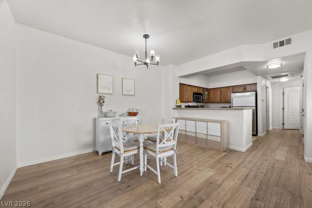 1617 Queen Victoria, Las Vegas, NV 89144