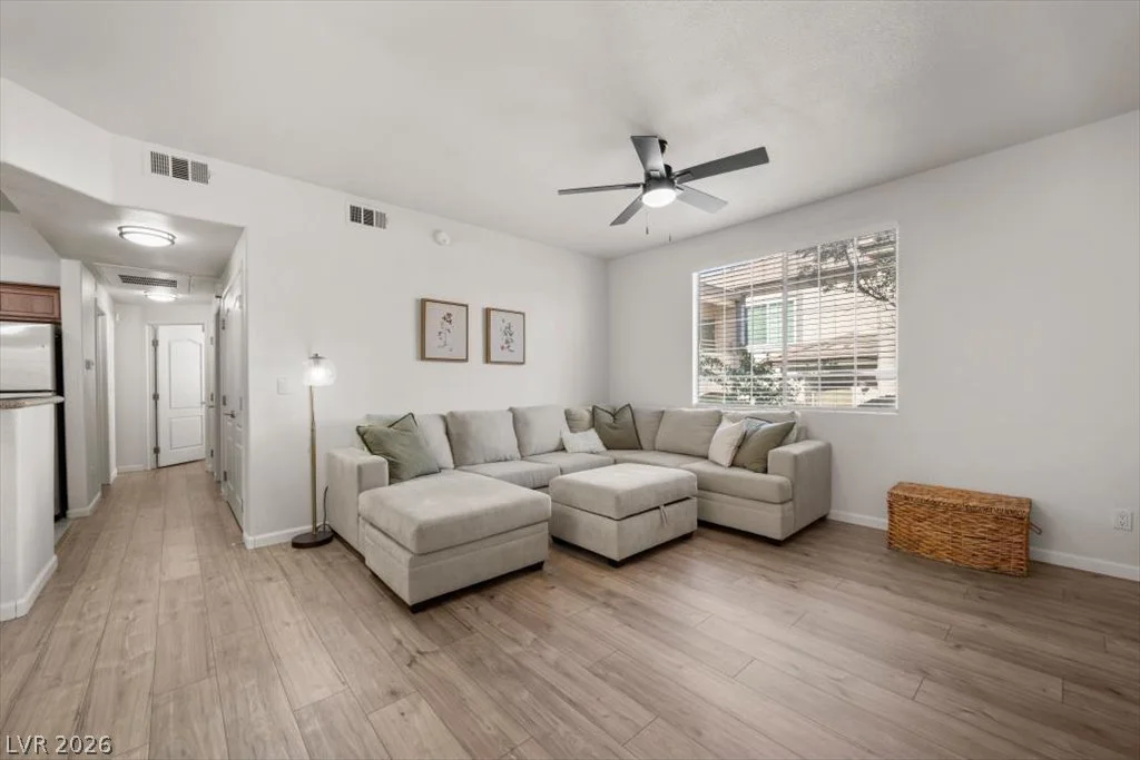1617 Queen Victoria, Las Vegas, NV 89144