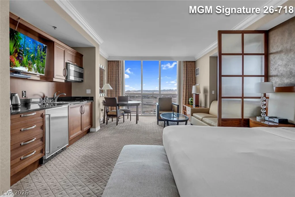 135 Harmon, Las Vegas, NV 89109