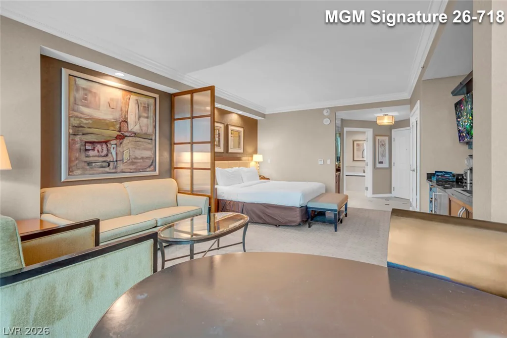 135 Harmon, Las Vegas, NV 89109