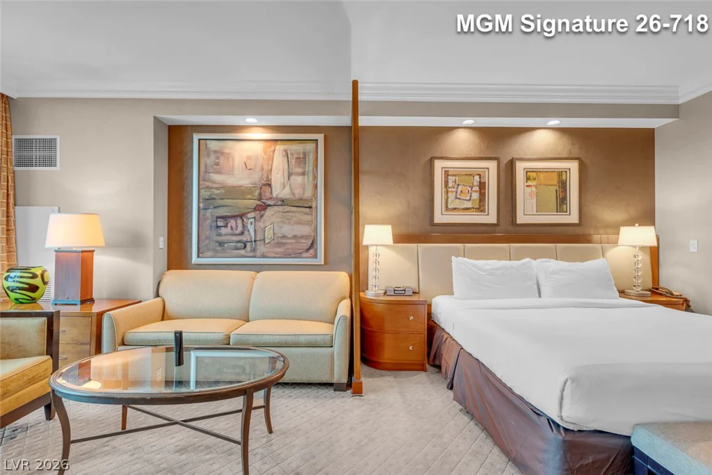 135 Harmon, Las Vegas, NV 89109