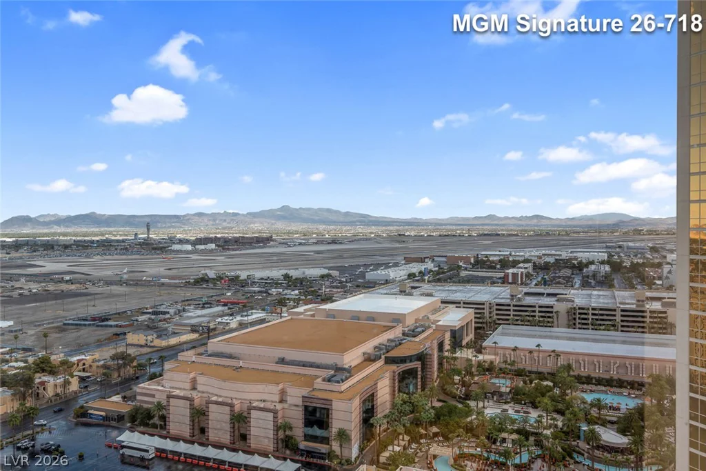 135 Harmon, Las Vegas, NV 89109