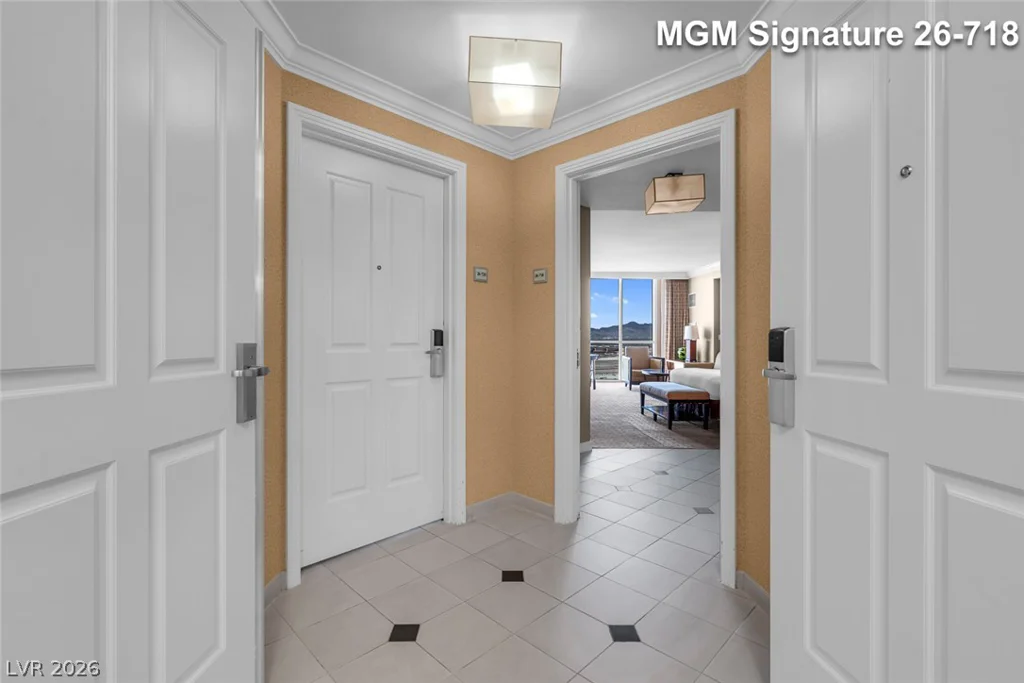 135 Harmon, Las Vegas, NV 89109