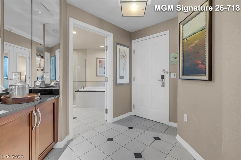 135 Harmon, Las Vegas, NV 89109
