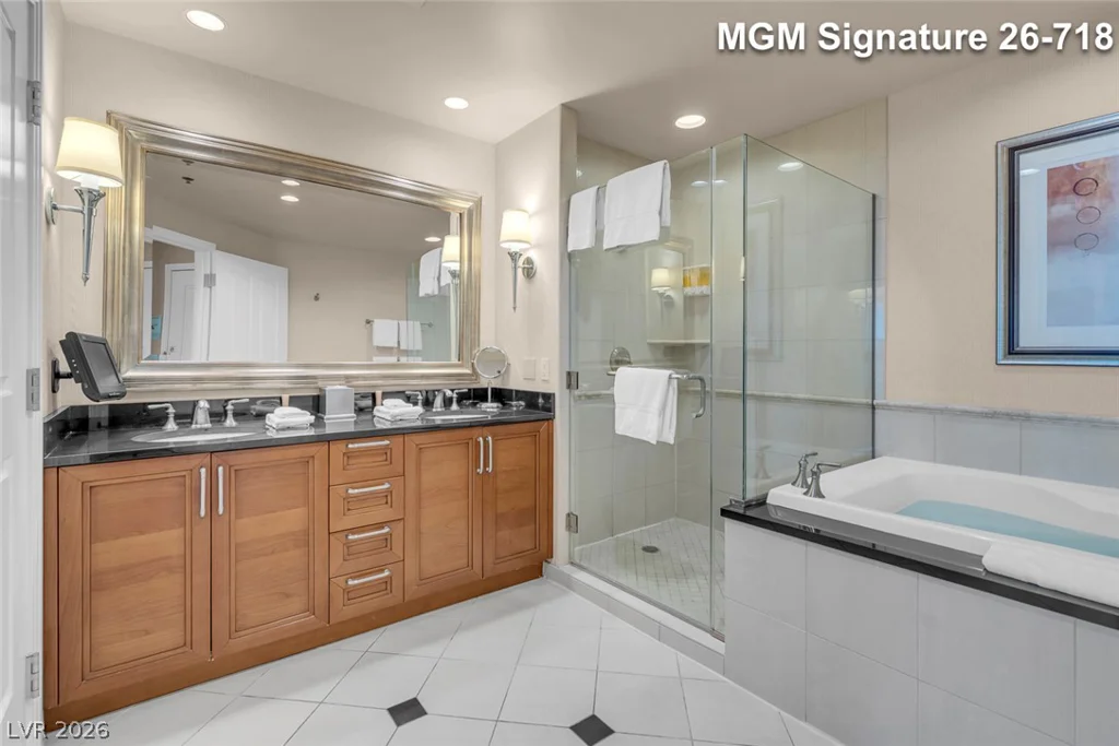 135 Harmon, Las Vegas, NV 89109