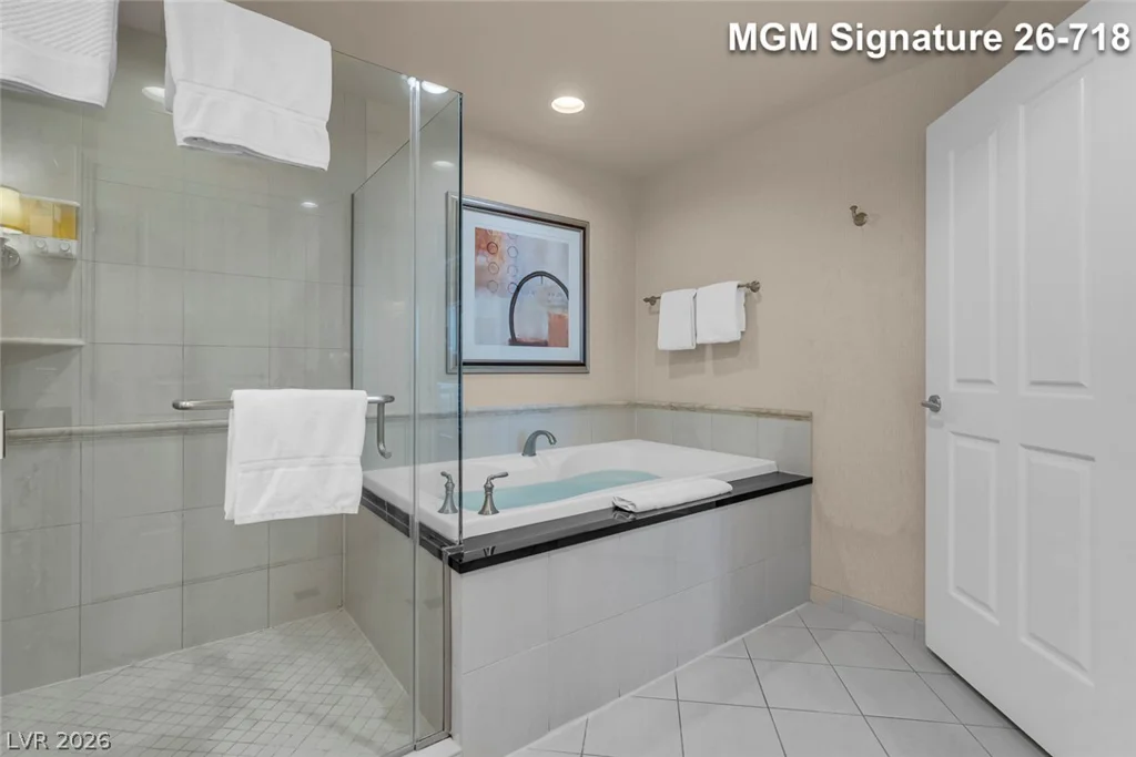 135 Harmon, Las Vegas, NV 89109
