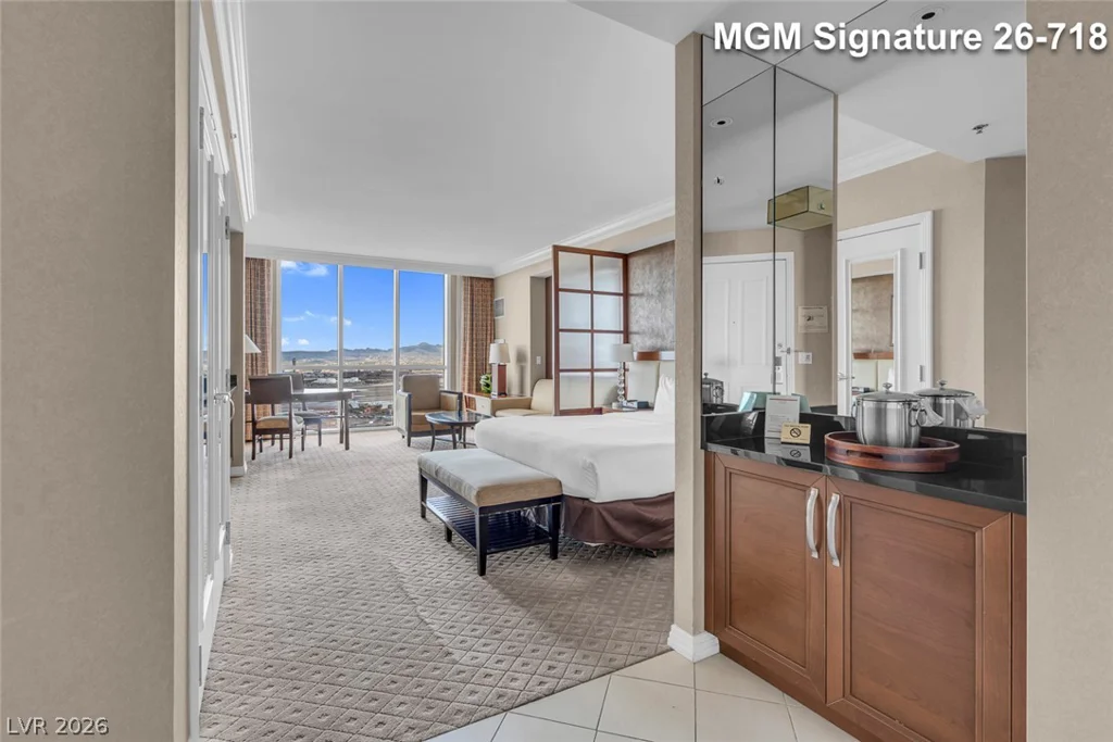 135 Harmon, Las Vegas, NV 89109
